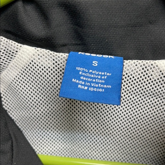 💥Women’s Reebok Jacket💥 - Picture 4 of 5